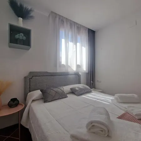 Hydra Lejlighed Llanes